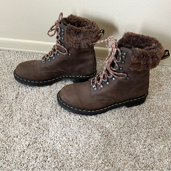 Doc Martens 1460 Serena Wyoming Boot - Picture 9 of 14